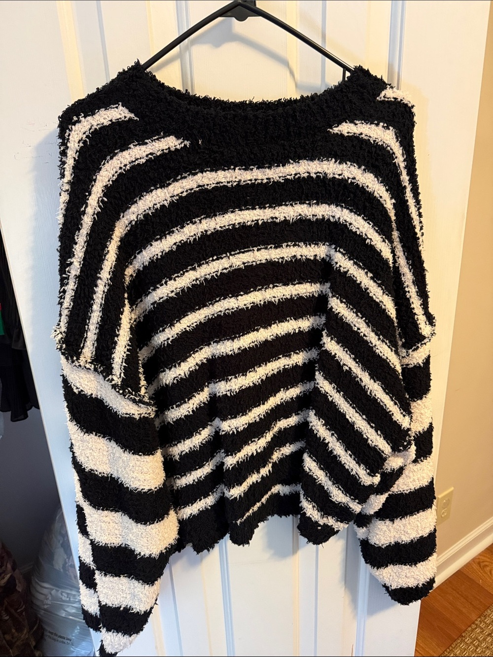 Storia Black and White Striped Crewneck Sweater
